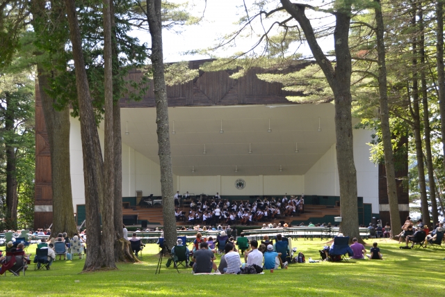 Afternoon concert at the Bowl in the Pines